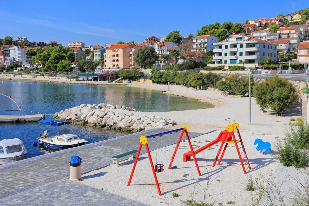 Apartments By The Sea Marina, Trogir - 14191 מראה חיצוני תמונה