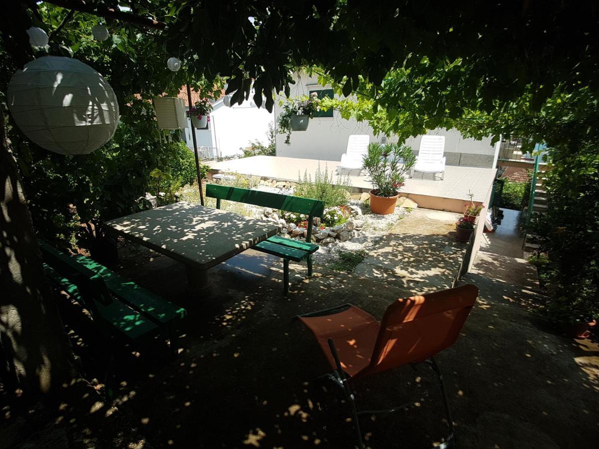 Apartments By The Sea Marina, Trogir - 14191 מראה חיצוני תמונה