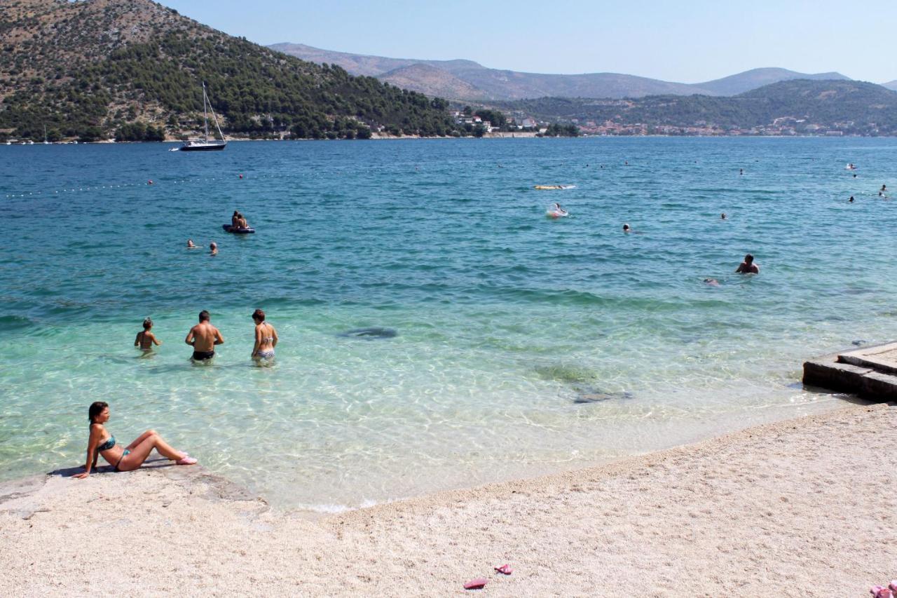 Apartments By The Sea Marina, Trogir - 14191 מראה חיצוני תמונה
